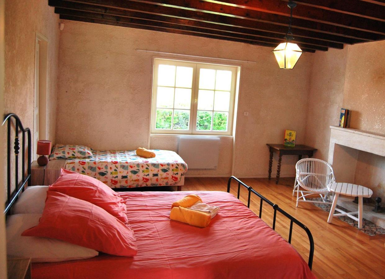 Logis De Chenac - Chambres Et Table D'Hotes Chenac Saint Seurin d'Uzet Esterno foto